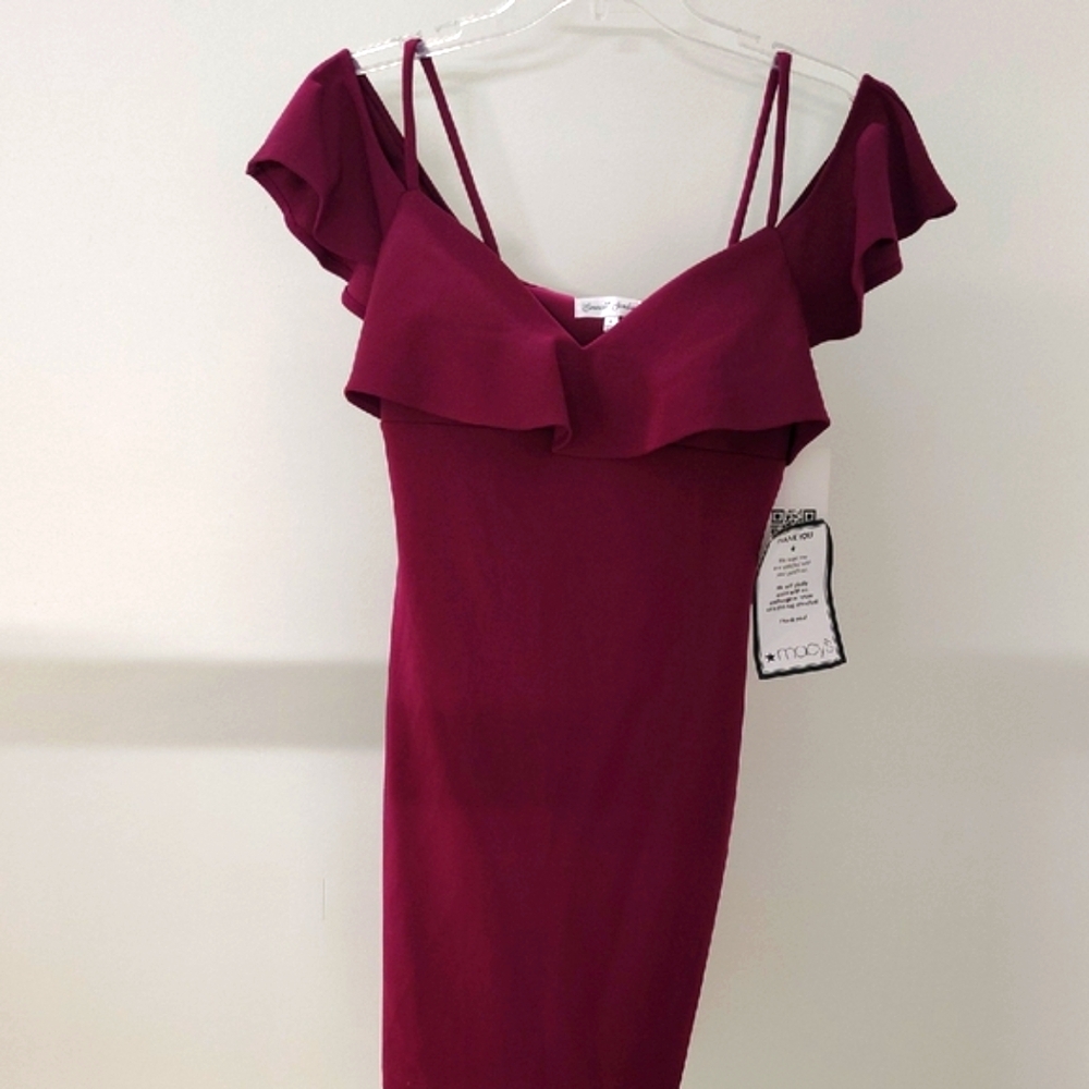 NWT BERRY SLIM SOCIAL RUFFLE DRESS Sz Sm. CRIMSOM COLD SHOULDER HOLIDAY DRESS